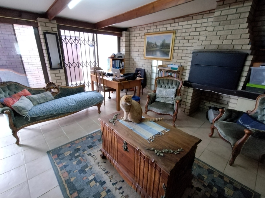 4 Bedroom Property for Sale in Noorsekloof Eastern Cape